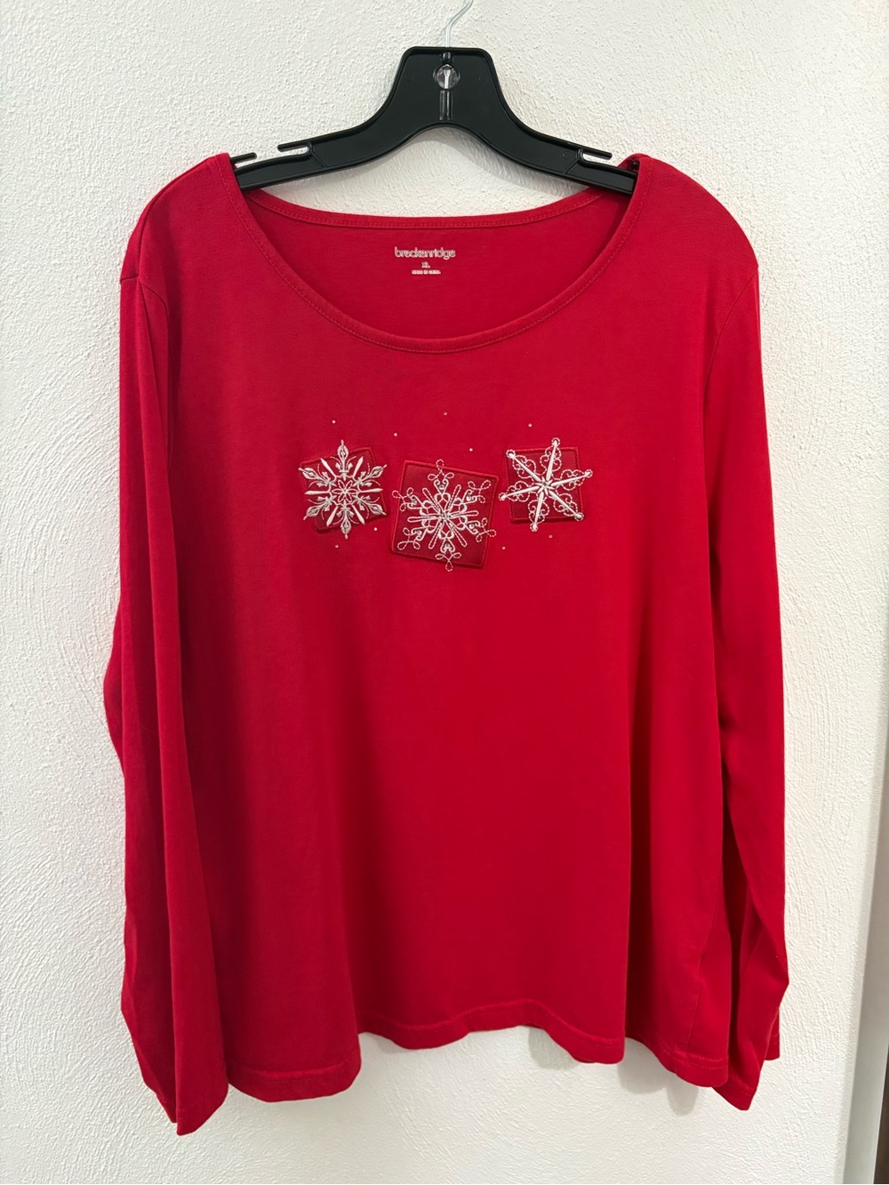 breckenridge Red Long-Sleeve Scoop Neck Top with Snowflake Embroidery